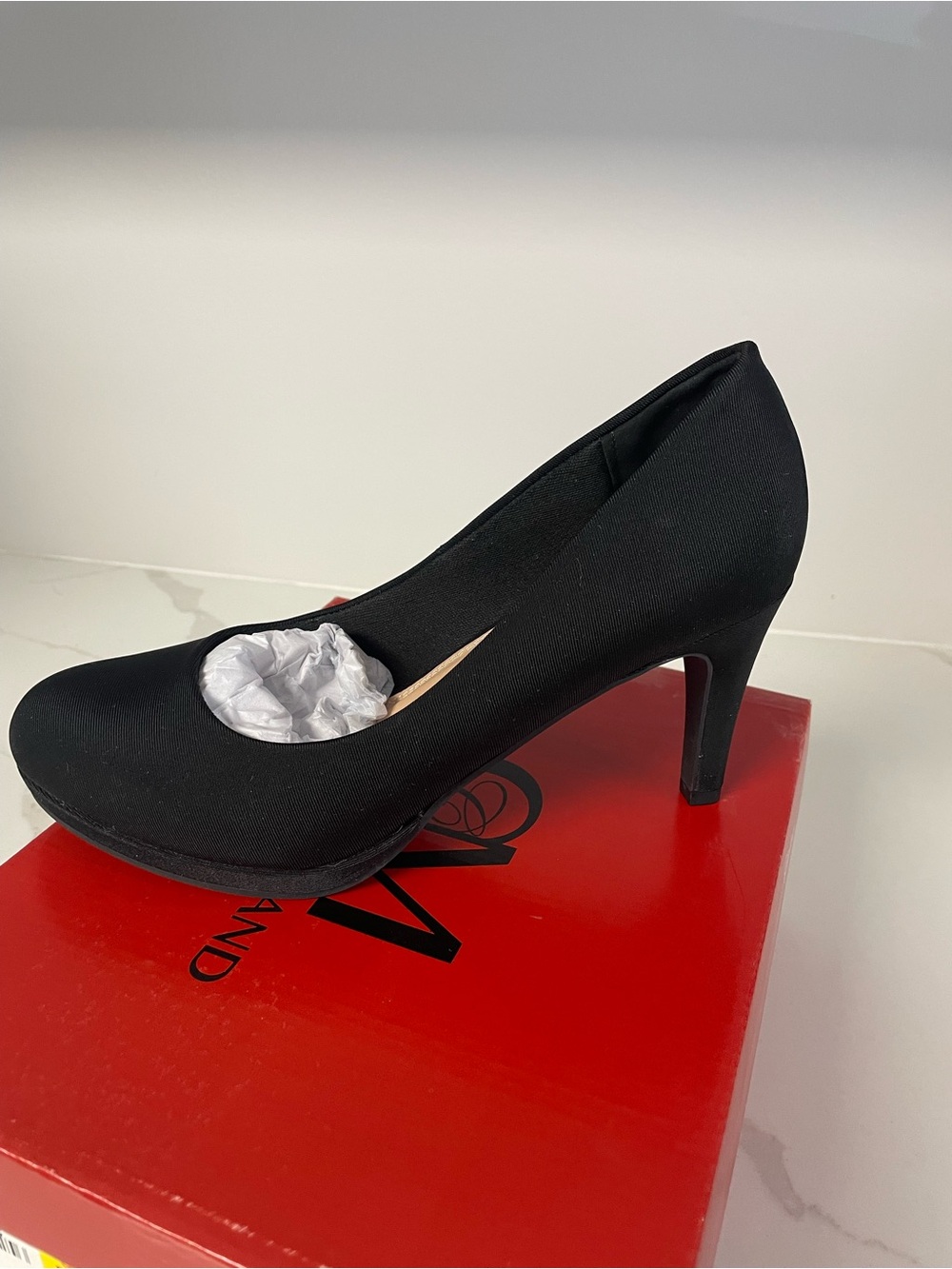 Classic Black Women's Pump - Elegant Heeled Court Shoe